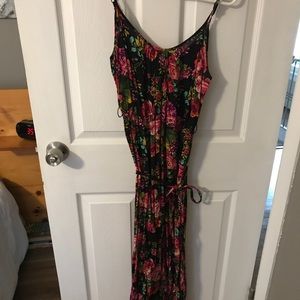 Lovely Forever 21 Floral Print Maxi Dress
